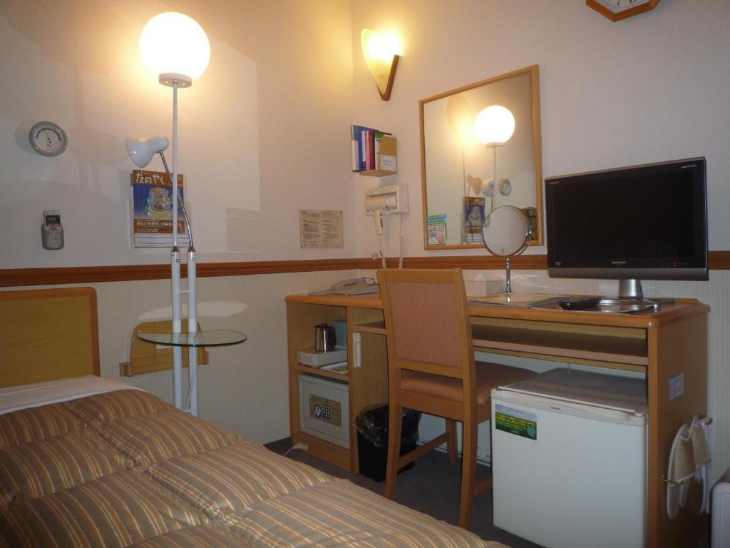 Toyoko Inn Hiroshima Heiwa-Odori Zimmer foto